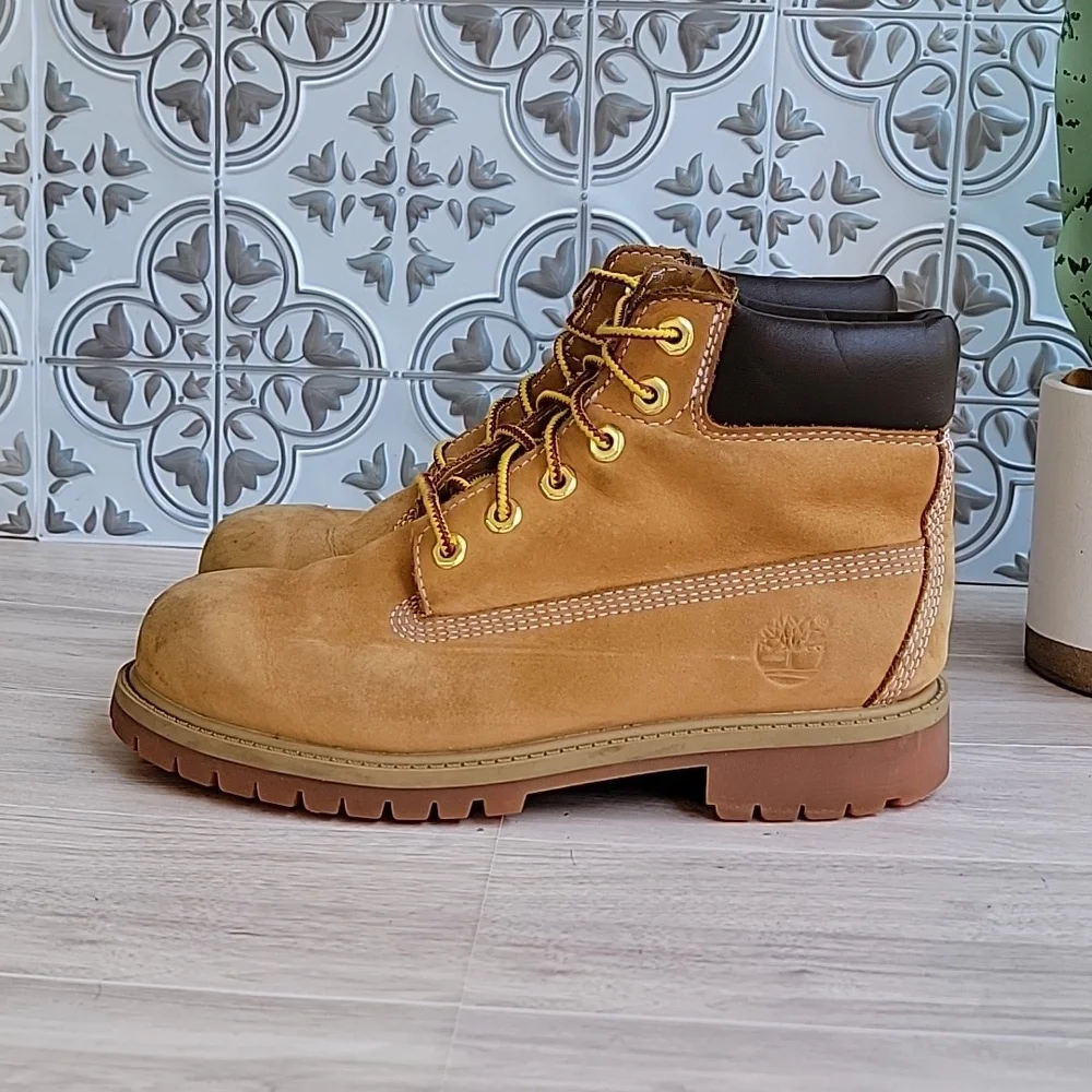 Timberland Youth Premium 6 in. Primaloft Waterproof Nubuck Boot Wheat Sz 2.5